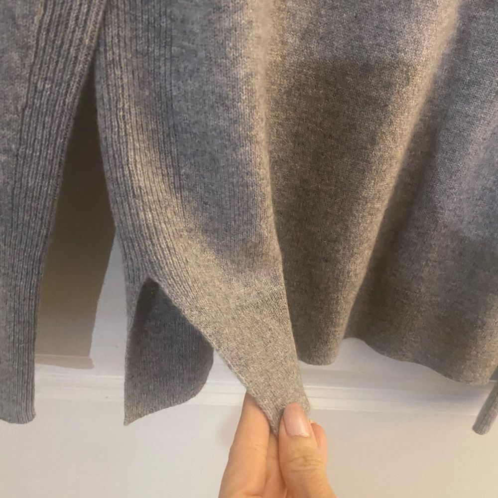 Halogen Gray Cashmere Sweater Sz XS NWT - Picture 6 of 10